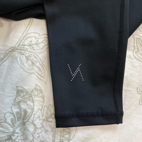 NWOT Vie Active 7/8 Black Legging - Picture 7 of 9